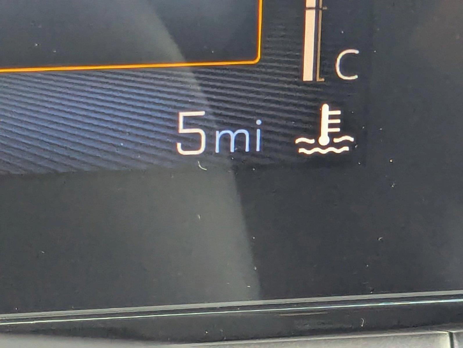 2025 Chevrolet Trax Vehicle Photo in PEMBROKE PINES, FL 33024-6534