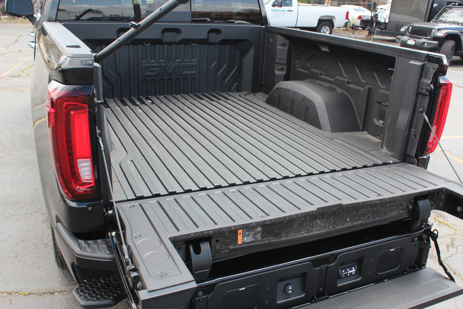 2025 GMC Sierra 1500 Vehicle Photo in AURORA, CO 80012-4011