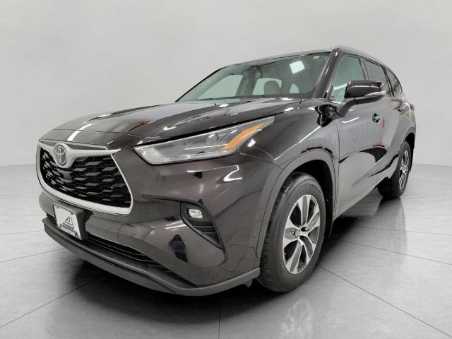 2022 Toyota Highlander Vehicle Photo in Oshkosh, WI 54904