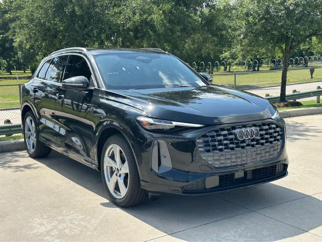 2025 Audi Q5 Vehicle Photo in HOUSTON, TX 77090