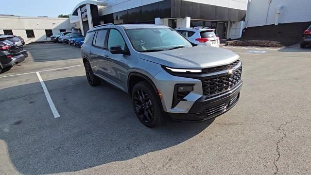 2024 Chevrolet Traverse Vehicle Photo in Pleasant Hills, PA 15236