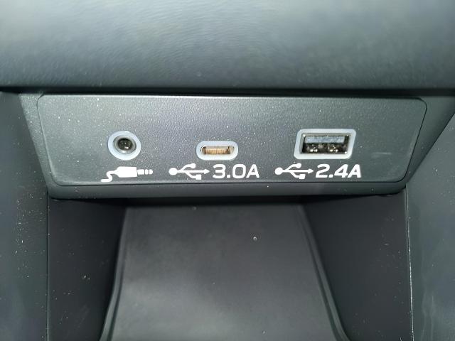 2025 Subaru Outback Vehicle Photo in Green Bay, WI 54304
