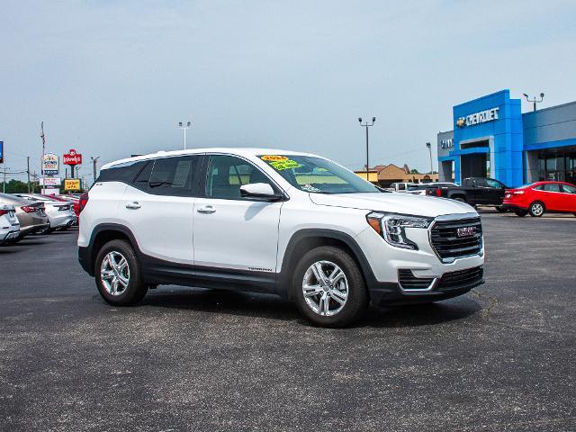 2024 GMC Terrain Vehicle Photo in MADISON, IN 47250-1611