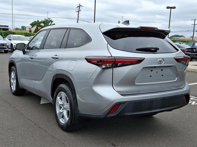 2024 Toyota Highlander Vehicle Photo in Philadelphia, PA 19116