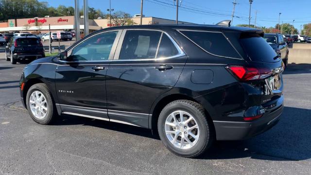 2022 Chevrolet Equinox Vehicle Photo in MOON TOWNSHIP, PA 15108-2571