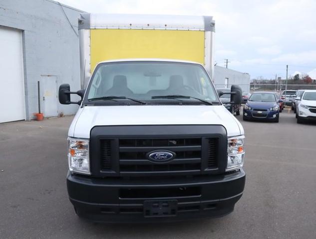 2022 Ford E-Series Cutaway Vehicle Photo in DETROIT, MI 48207-4102