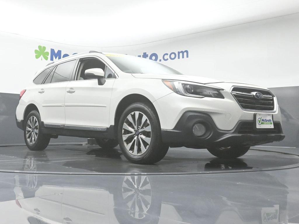 2018 Subaru Outback Vehicle Photo in Marion, IA 52302