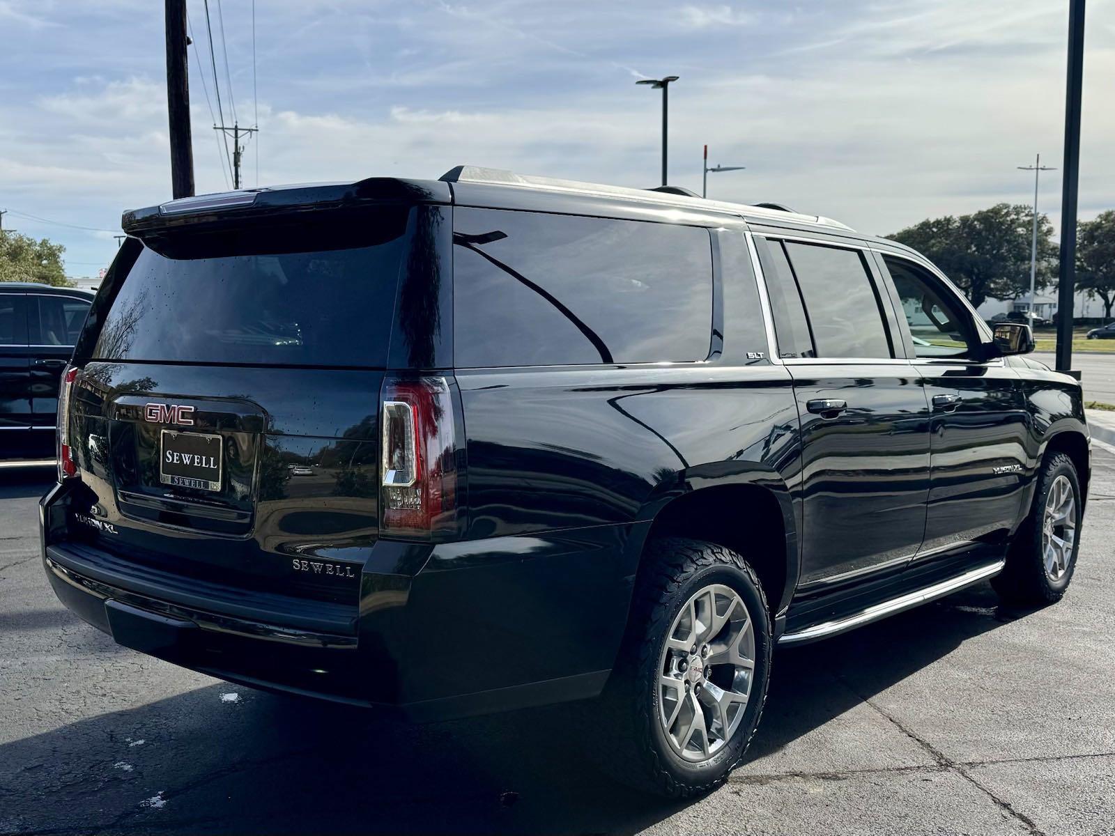 2017 GMC Yukon XL Vehicle Photo in DALLAS, TX 75209-3016