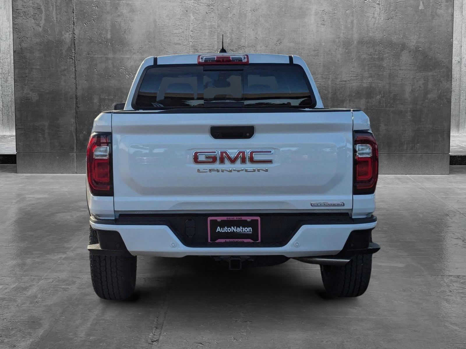 2024 GMC Canyon Vehicle Photo in LONE TREE, CO 80124-2750