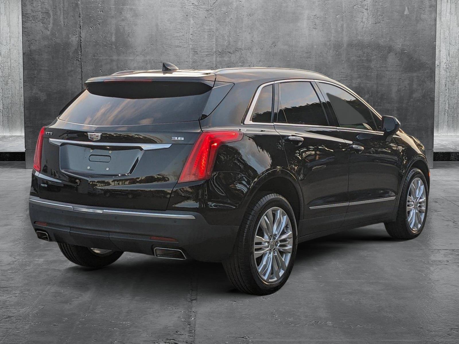 2017 Cadillac XT5 Vehicle Photo in WEST PALM BEACH, FL 33407-3296