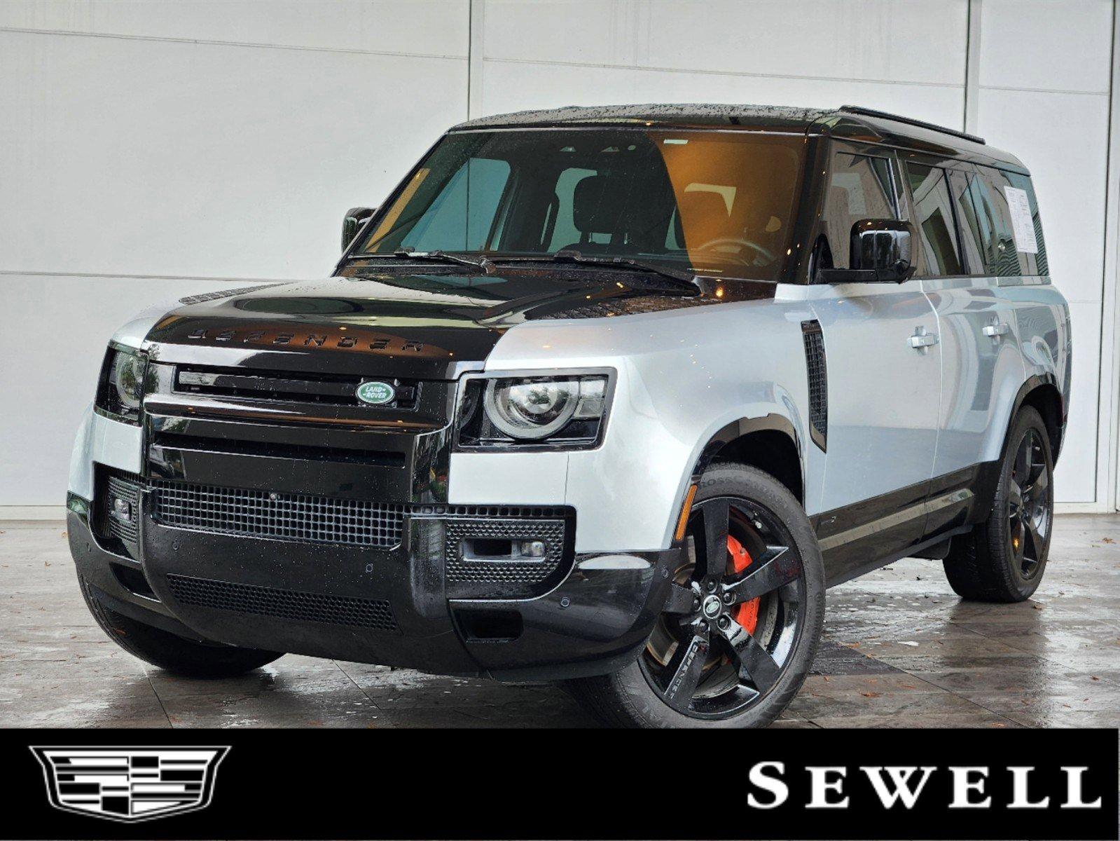 2024 Defender Vehicle Photo in HOUSTON, TX 77079-1502