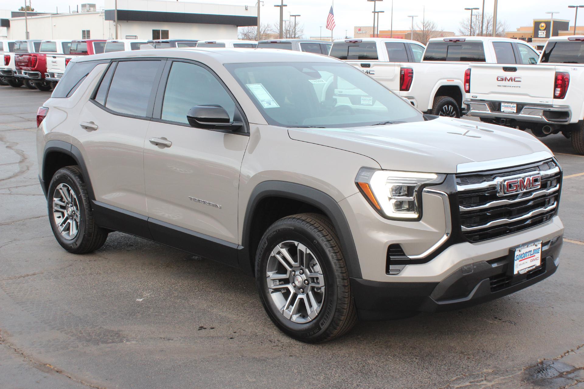 2025 GMC Terrain Vehicle Photo in AURORA, CO 80012-4011