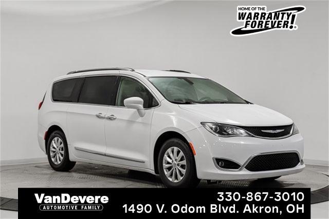 2019 Chrysler Pacifica Vehicle Photo in Akron, OH 44312