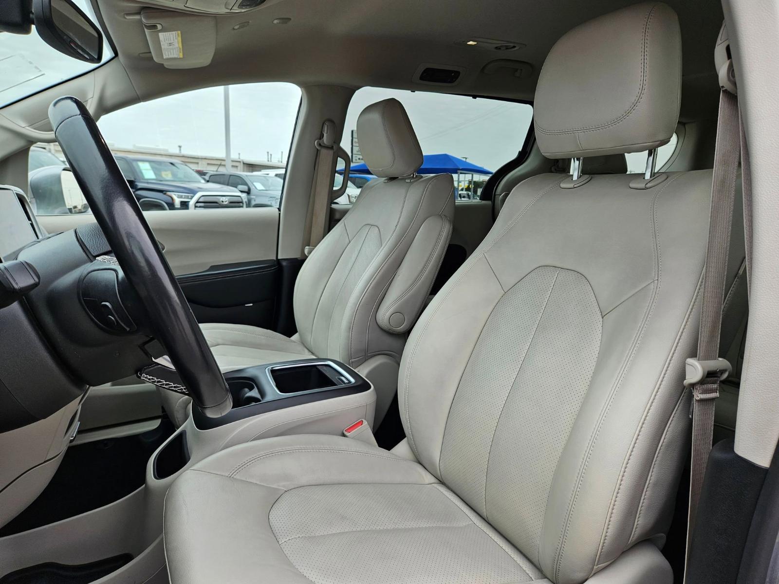 2021 Chrysler Pacifica Vehicle Photo in Seguin, TX 78155