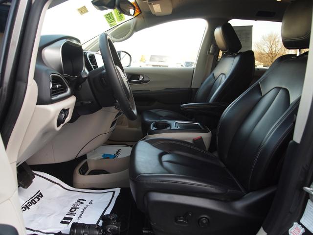 2023 Chrysler Pacifica Vehicle Photo in MADISON, IN 47250-1611