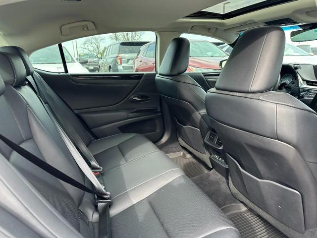 2020 Lexus ES 350 Vehicle Photo in COLUMBIA, MO 65203-3903