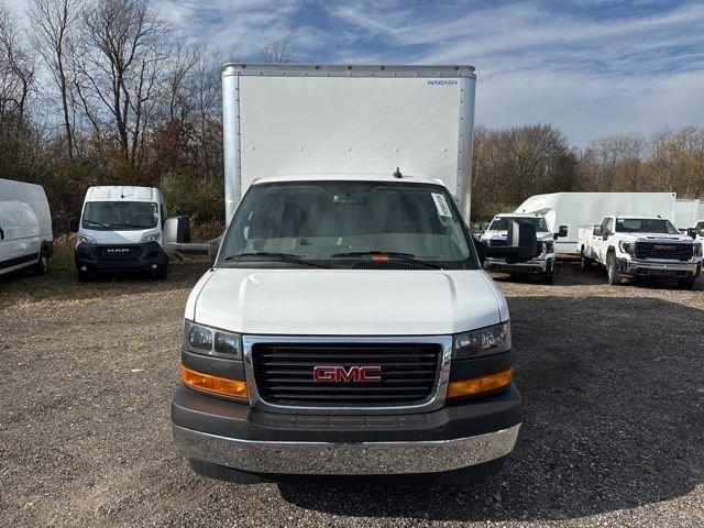 2024 GMC Savana Cutaway 3500 Vehicle Photo in MEDINA, OH 44256-9631