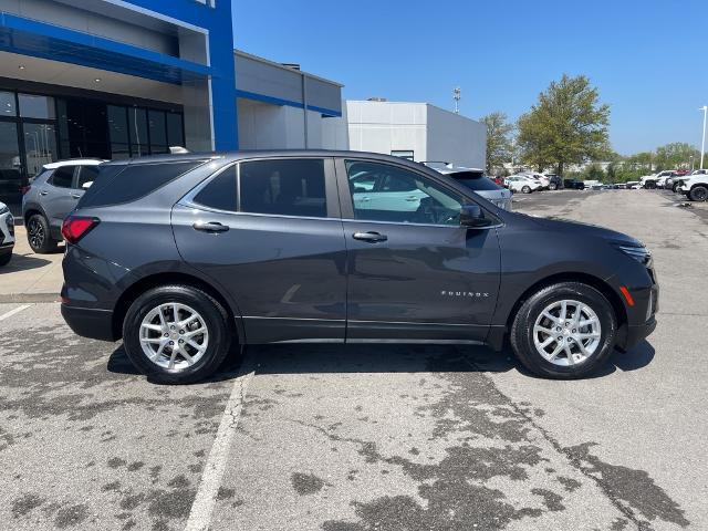 Used 2022 Chevrolet Equinox LT with VIN 2GNAXKEV4N6109857 for sale in Olathe, KS