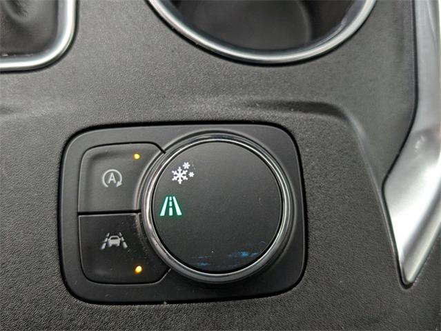 2022 Chevrolet Traverse Vehicle Photo in ENGLEWOOD, CO 80113-6708