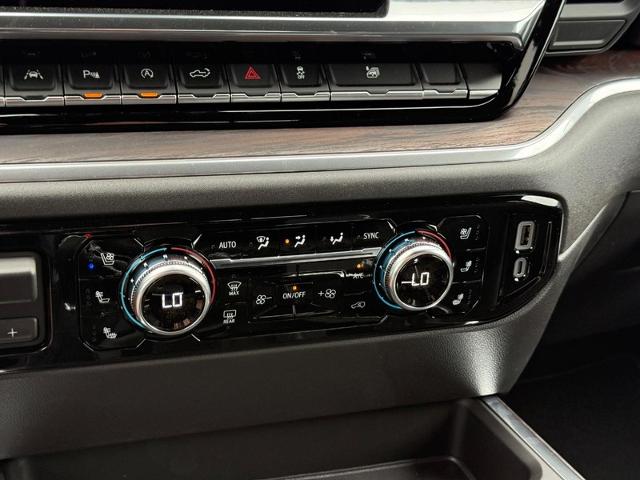 2025 GMC Sierra 1500 Vehicle Photo in COLUMBIA, MO 65203-3903