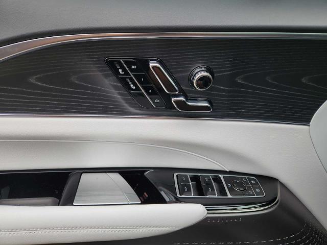 2025 Cadillac LYRIQ Vehicle Photo in HOUSTON, TX 77079