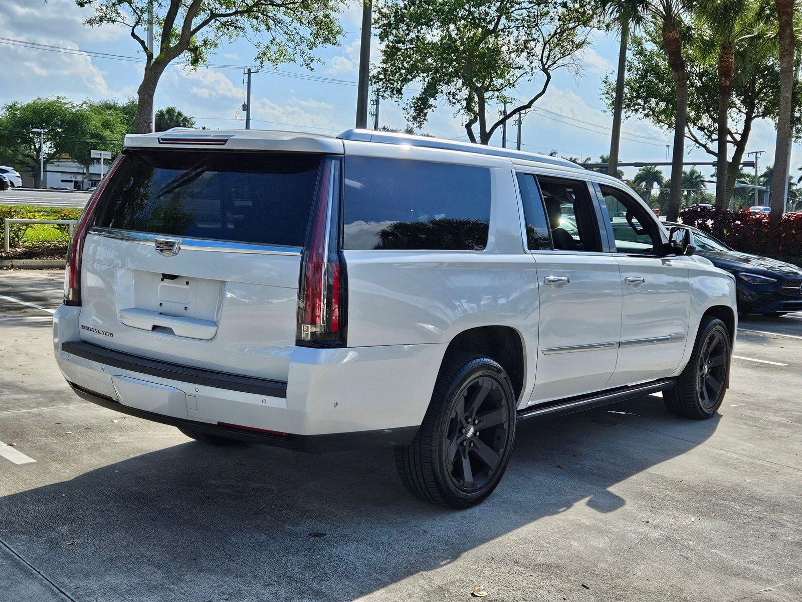 2020 Cadillac Escalade ESV Vehicle Photo in Pembroke Pines , FL 33027