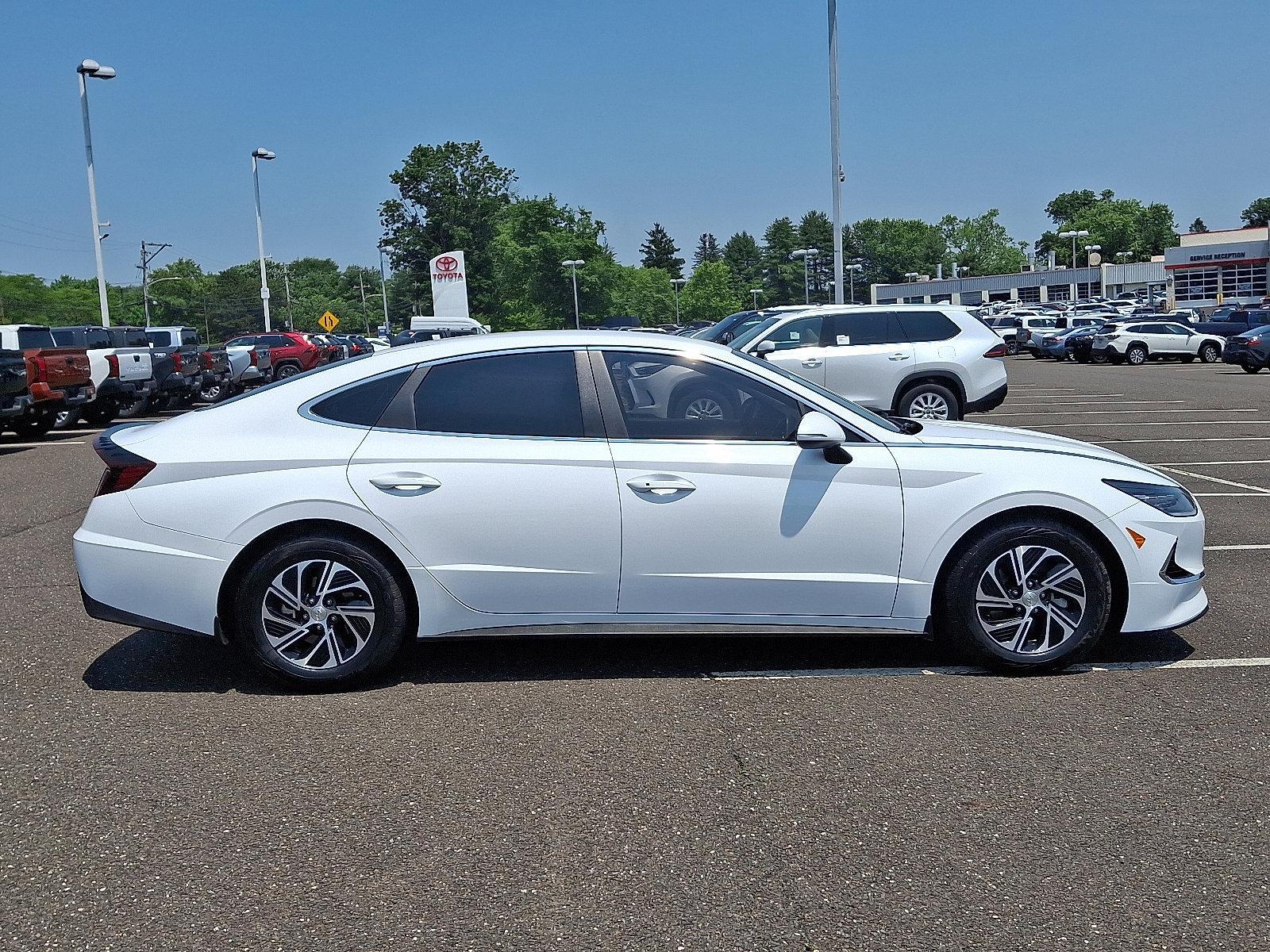 2023 Hyundai SONATA Hybrid Vehicle Photo in Trevose, PA 19053