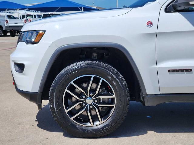 2017 Jeep Grand Cherokee Vehicle Photo in DENTON, TX 76210-9321