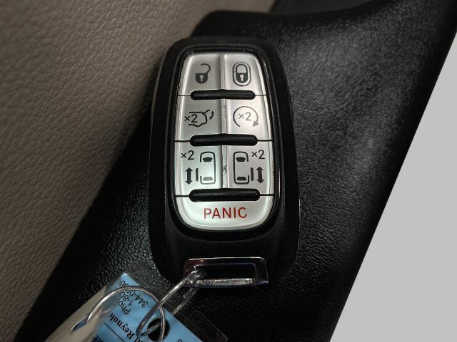 2017 Chrysler Pacifica Vehicle Photo in Appleton, WI 54913