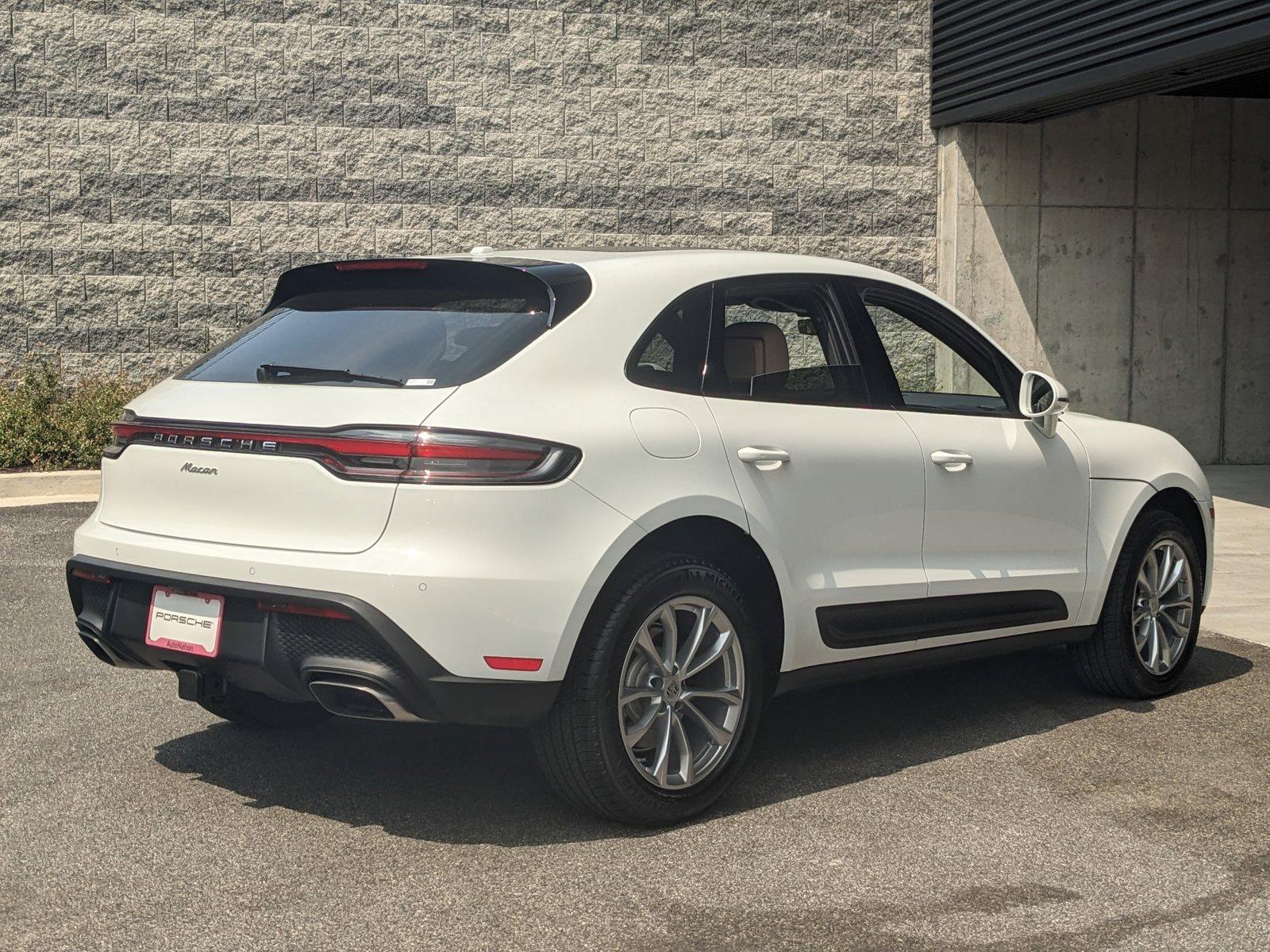 2024 Porsche Macan Vehicle Photo in Towson, MD 21204