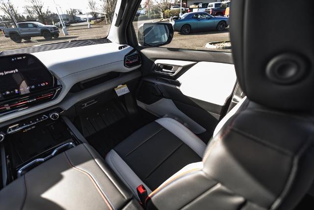 2025 Chevrolet Silverado EV Vehicle Photo in NEWBERG, OR 97132-1927