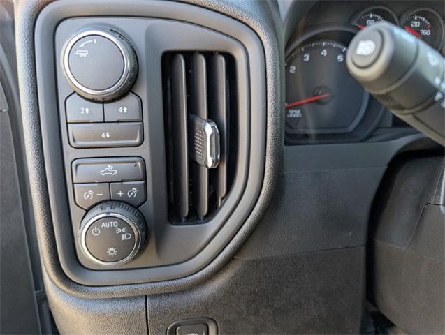 2025 Chevrolet Silverado 2500 HD Vehicle Photo in ENGLEWOOD, CO 80113-6708