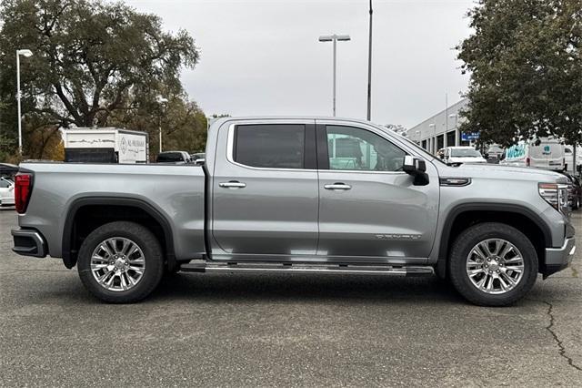 2025 GMC Sierra 1500 Vehicle Photo in ELK GROVE, CA 95757-8703