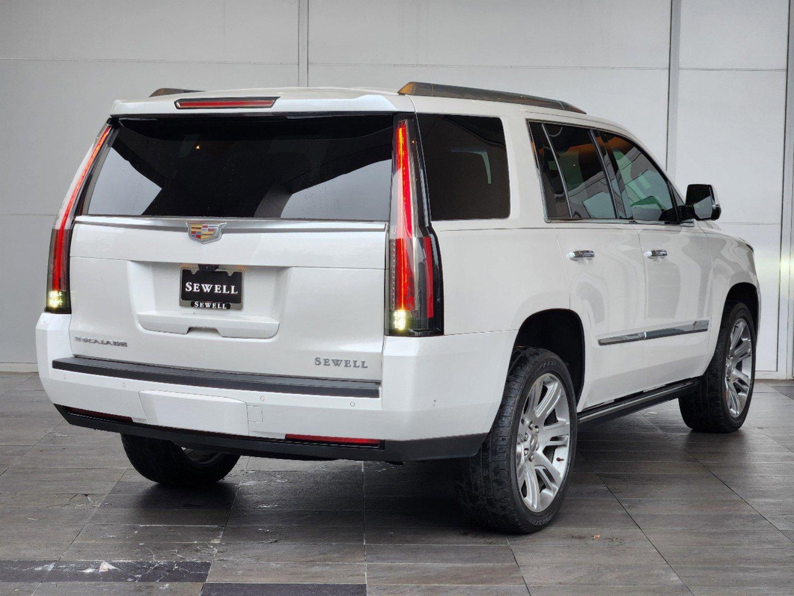 2018 Cadillac Escalade Vehicle Photo in HOUSTON, TX 77079-1502