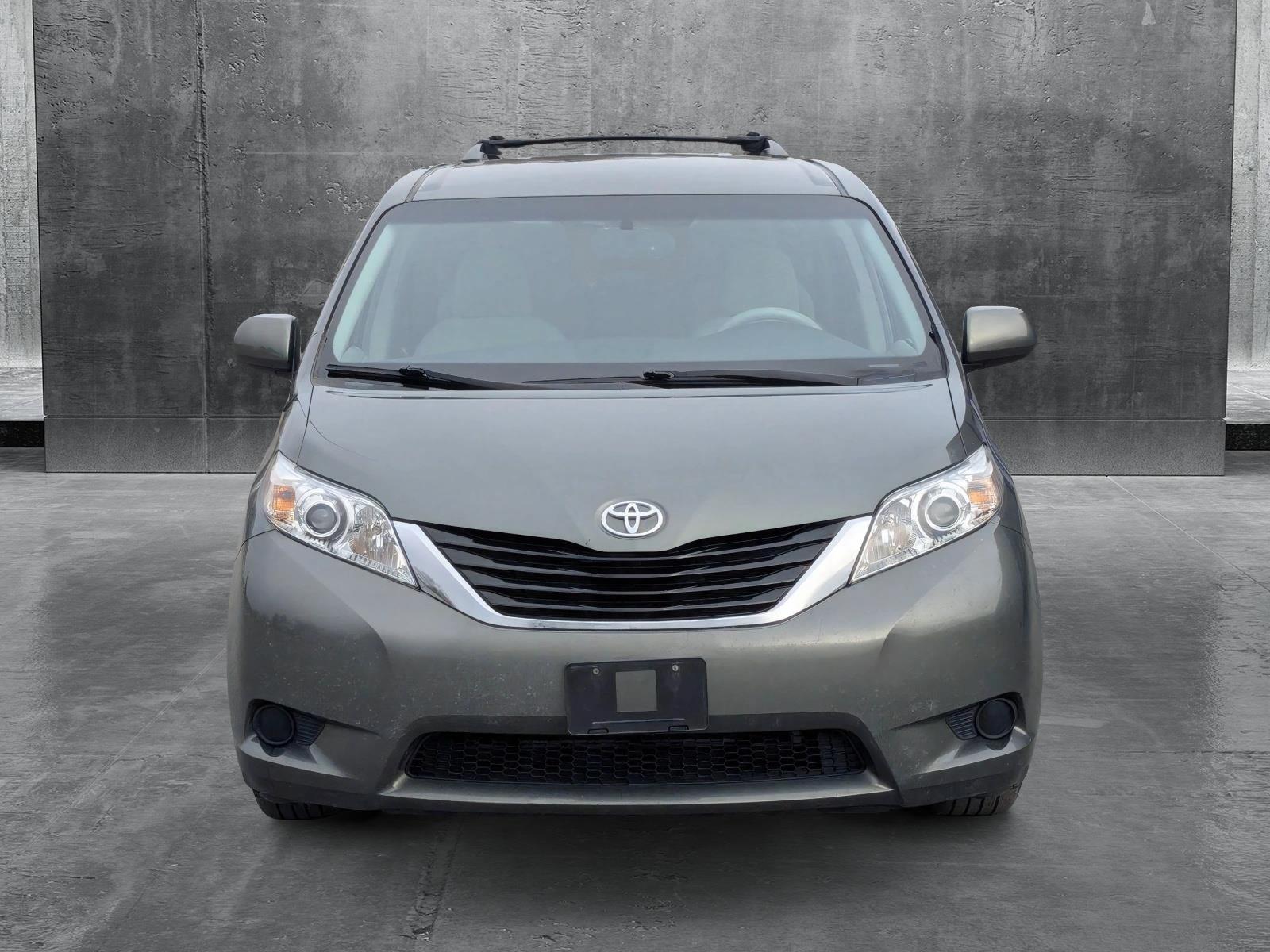 2013 Toyota Sienna Vehicle Photo in Spokane Valley, WA 99212