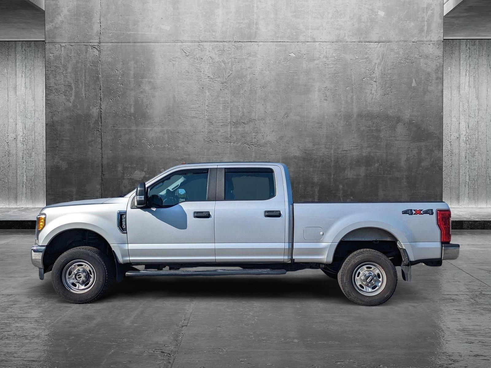 2017 Ford Super Duty F-250 SRW Vehicle Photo in WEST PALM BEACH, FL 33407-3296