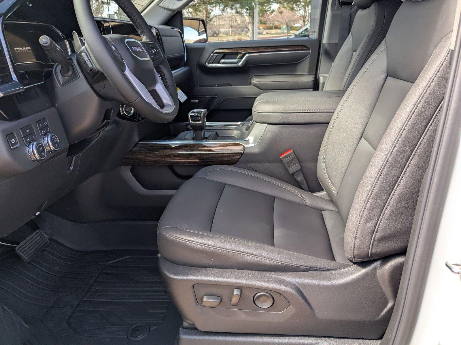 2025 GMC Sierra 1500 Vehicle Photo in LONE TREE, CO 80124-2750