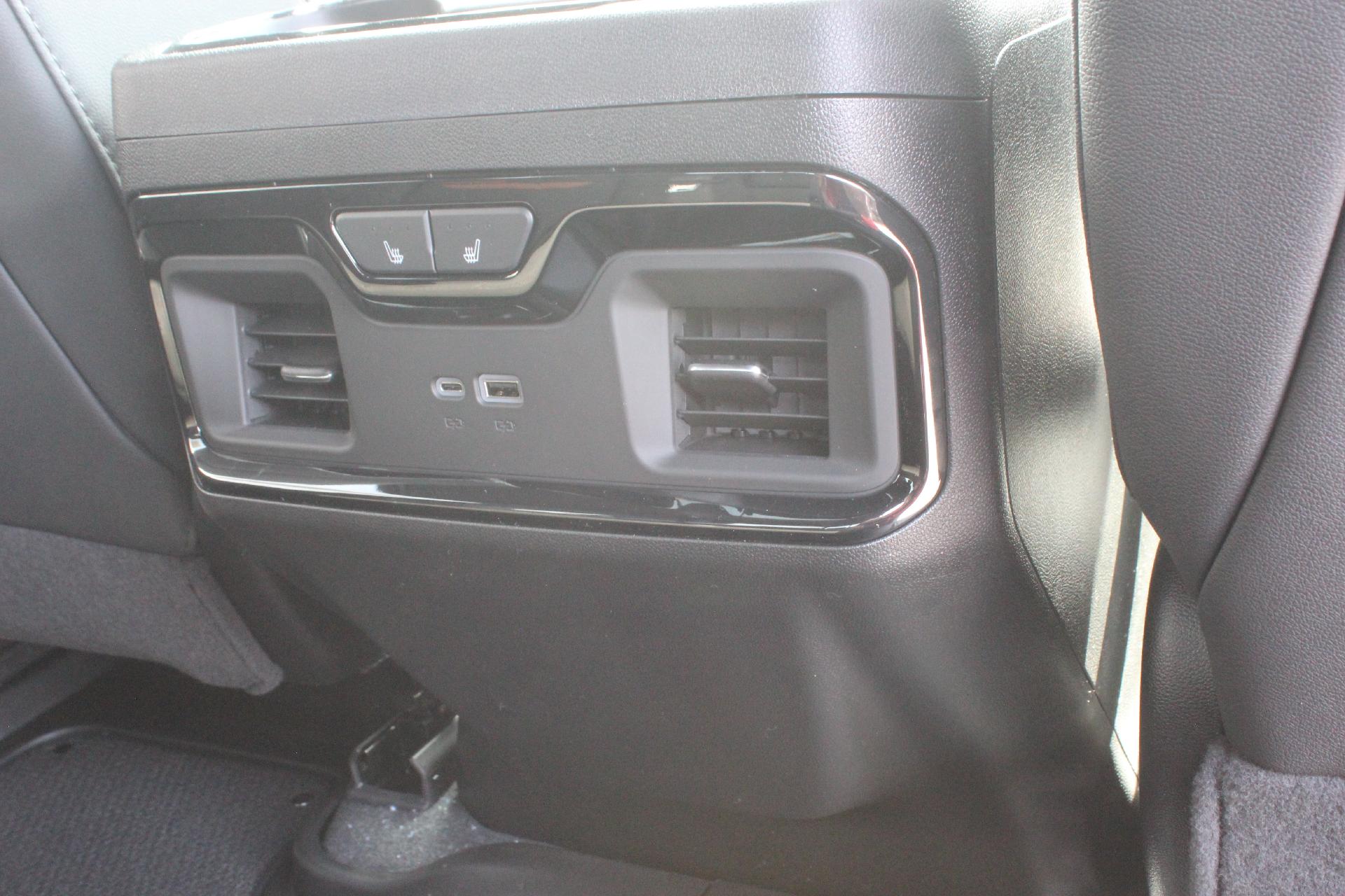 2025 GMC Sierra 3500 HD Vehicle Photo in AURORA, CO 80012-4011