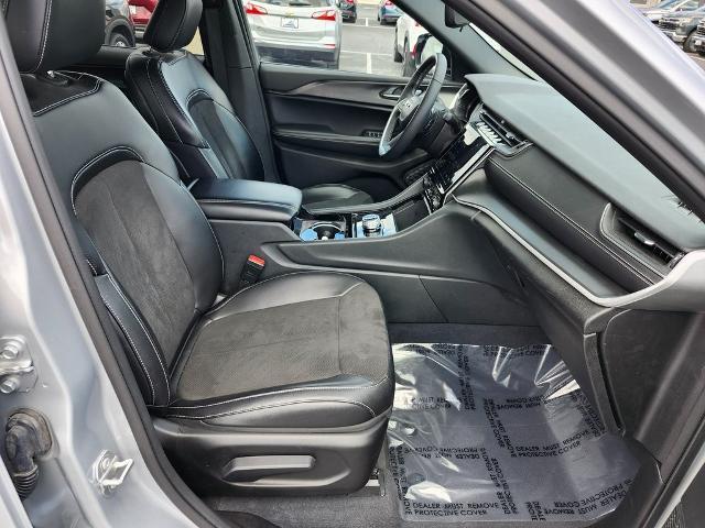 2023 Jeep Grand Cherokee L Vehicle Photo in GREEN BAY, WI 54304-5303
