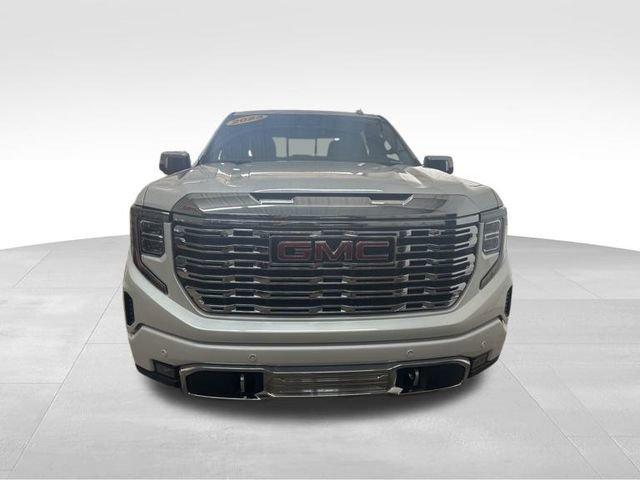 2023 GMC Sierra 1500 Vehicle Photo in MEDINA, OH 44256-9631