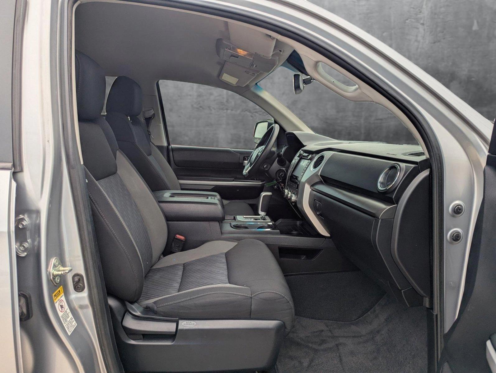2015 Toyota Tundra 4WD Truck Vehicle Photo in CORPUS CHRISTI, TX 78412-4902