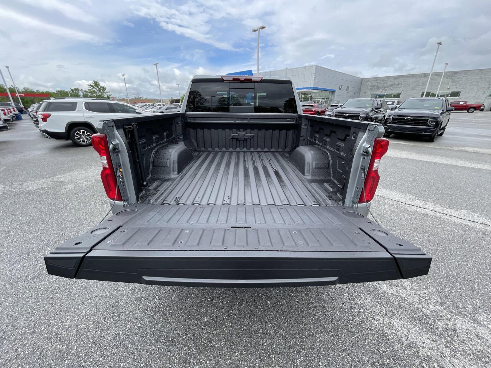 2025 Chevrolet Silverado 1500 Vehicle Photo in BENTONVILLE, AR 72712-4322