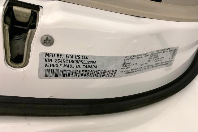 2023 Chrysler Pacifica Vehicle Photo in Lees Summit, MO 64086
