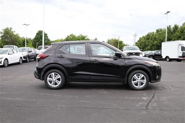 2025 Nissan Kicks Play Vehicle Photo in Hazelwood, MO 63042