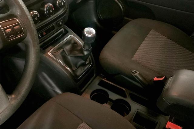 2013 Jeep Patriot Vehicle Photo in Lees Summit, MO 64086
