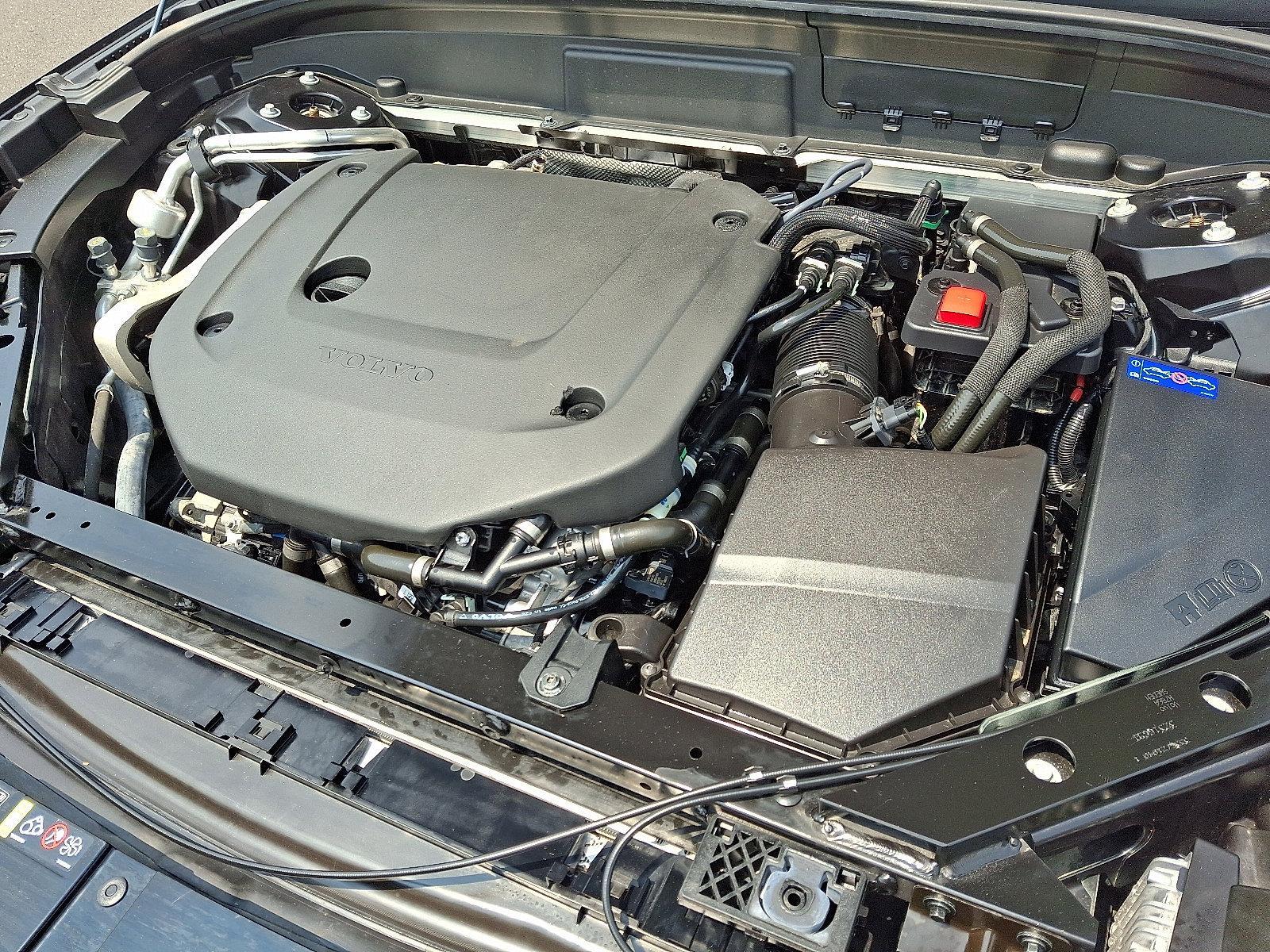 2022 Volvo XC60 Vehicle Photo in Trevose, PA 19053