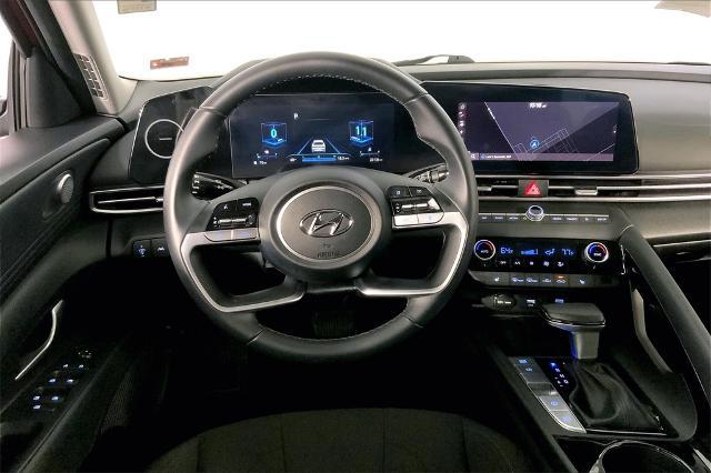 2023 Hyundai ELANTRA Vehicle Photo in Lees Summit, MO 64086