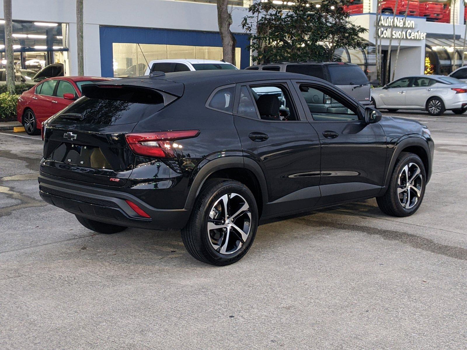 2024 Chevrolet Trax Vehicle Photo in PEMBROKE PINES, FL 33024-6534