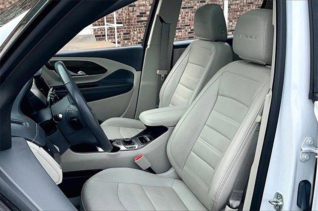 2022 GMC Terrain Vehicle Photo in TOPEKA, KS 66609-0000