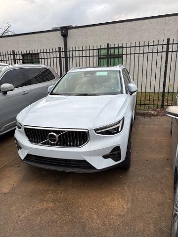 2025 Volvo XC40 Vehicle Photo in Houston, TX 77007